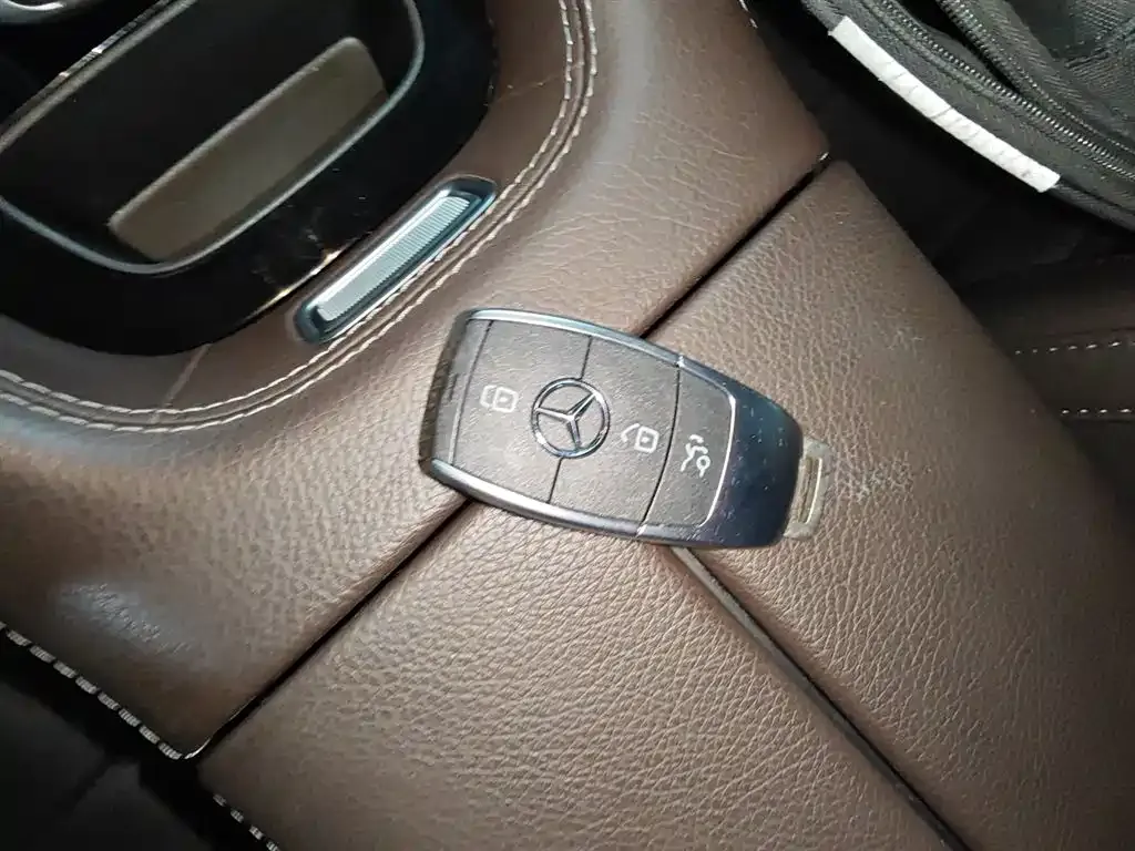 Mercedes-Benz GLE — фото 9