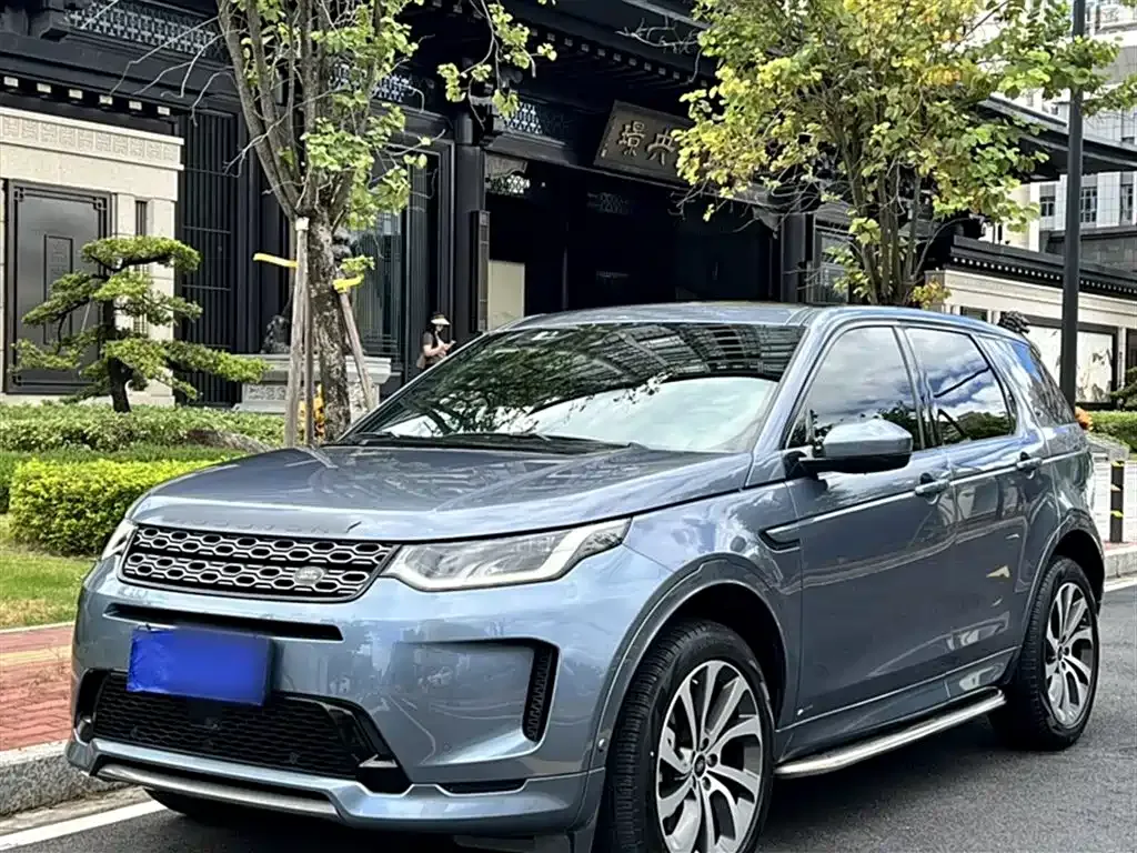 Land Rover Discovery Sport — фото 1