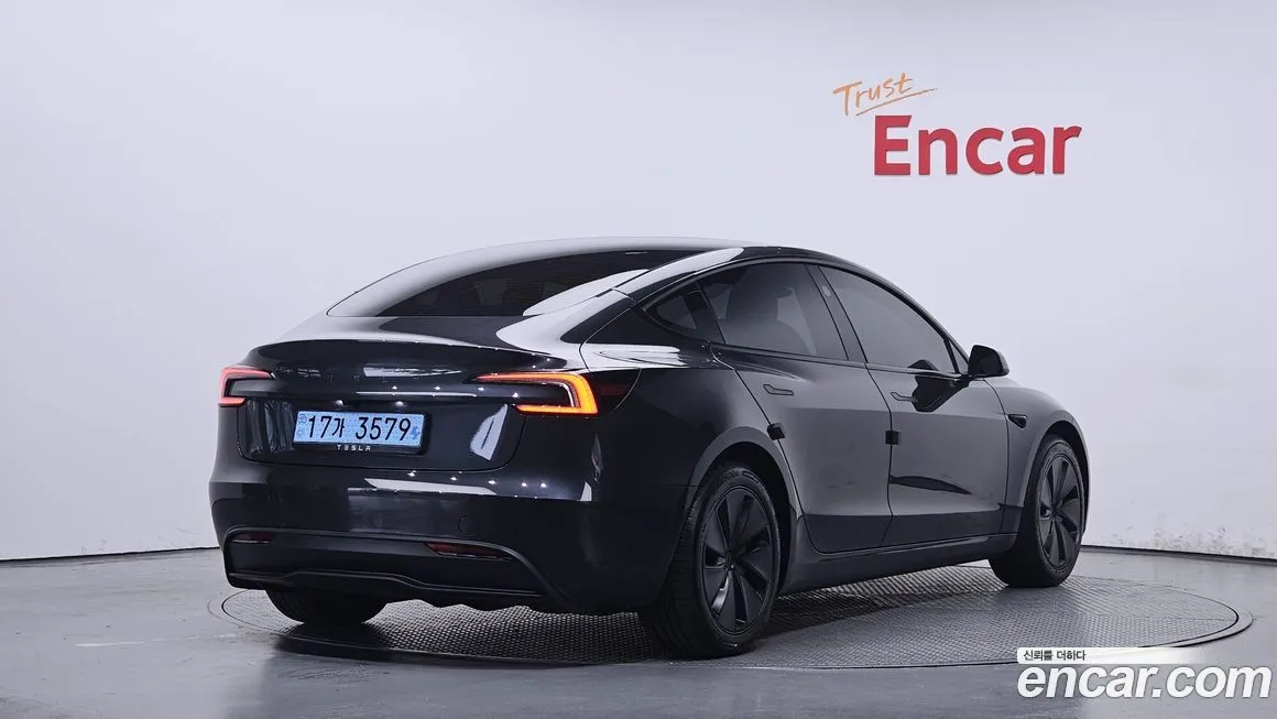 Tesla Model 3 — фото 2
