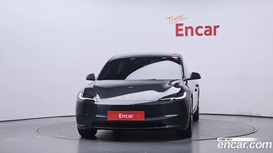 Tesla Model 3 — фото 3
