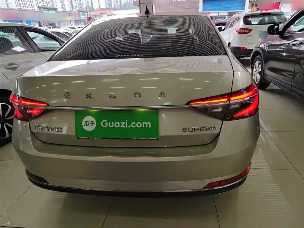 Skoda Superb — фото 6