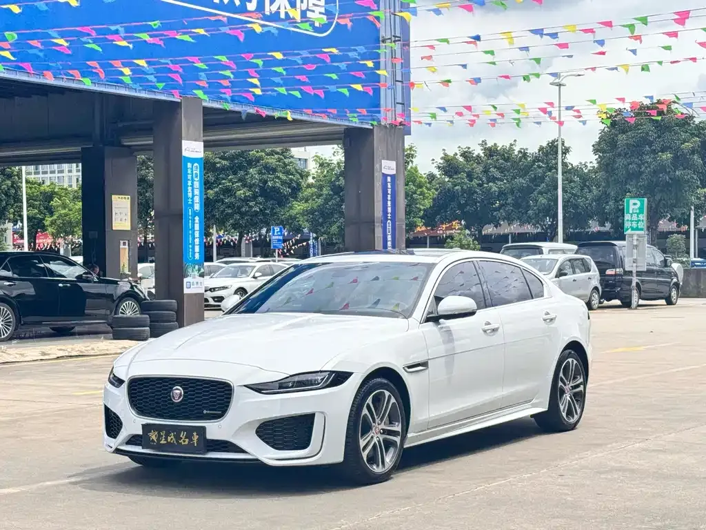 Jaguar XEL — фото 1