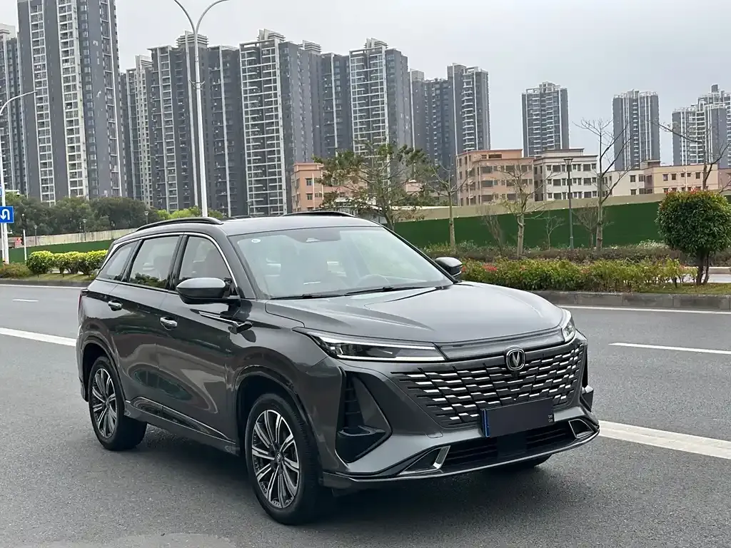 Changan CS75 PLUS — фото 3
