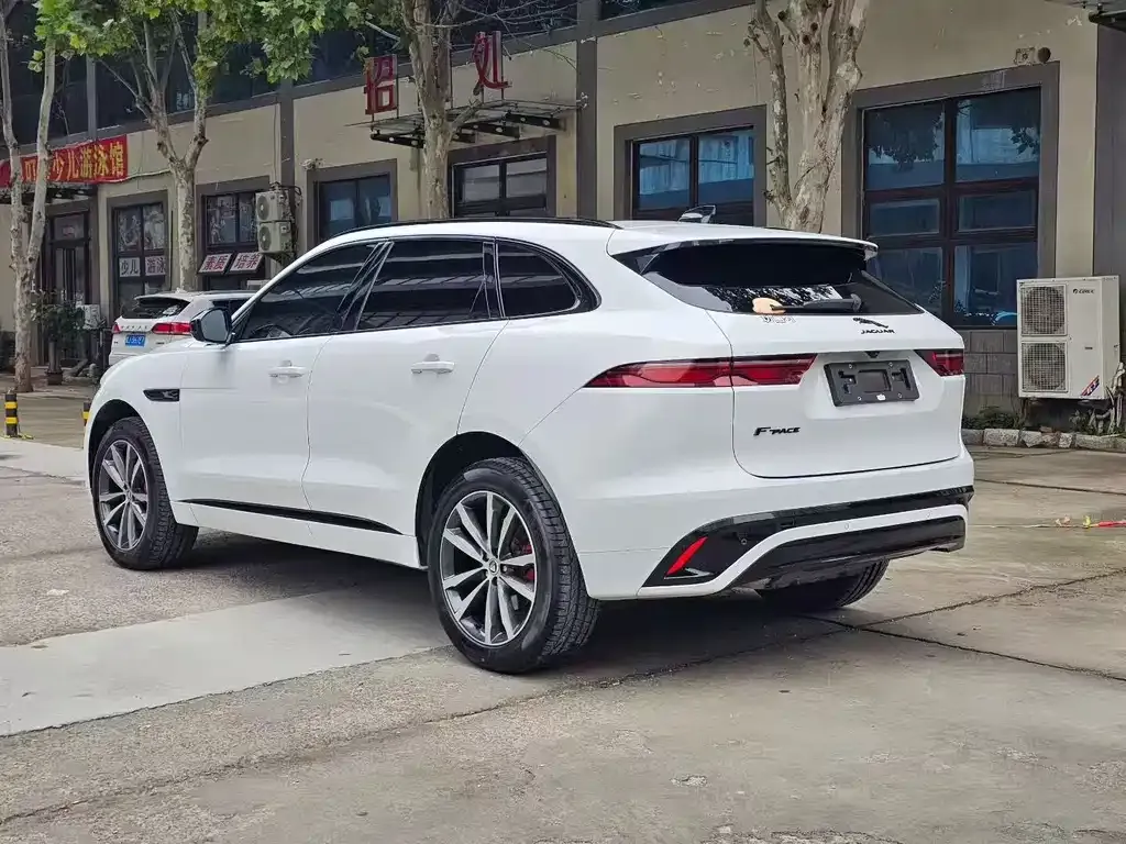 Jaguar F-PACE — фото 4
