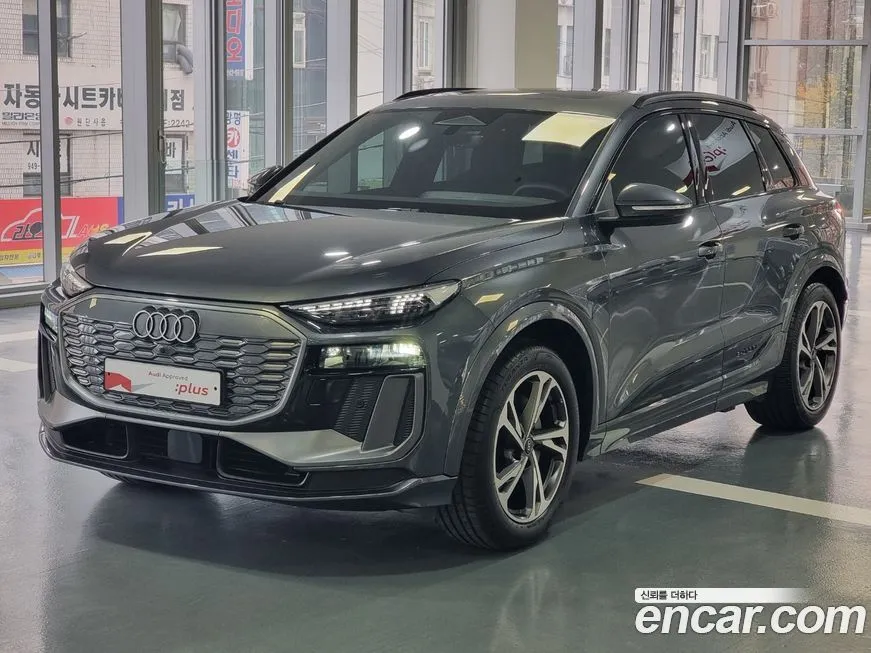 Audi Q6 e-tron — фото 1