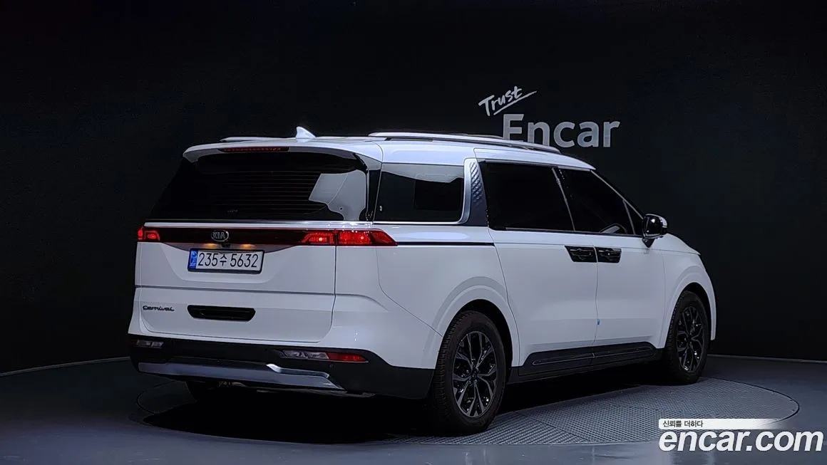 Kia Carnival — фото 2