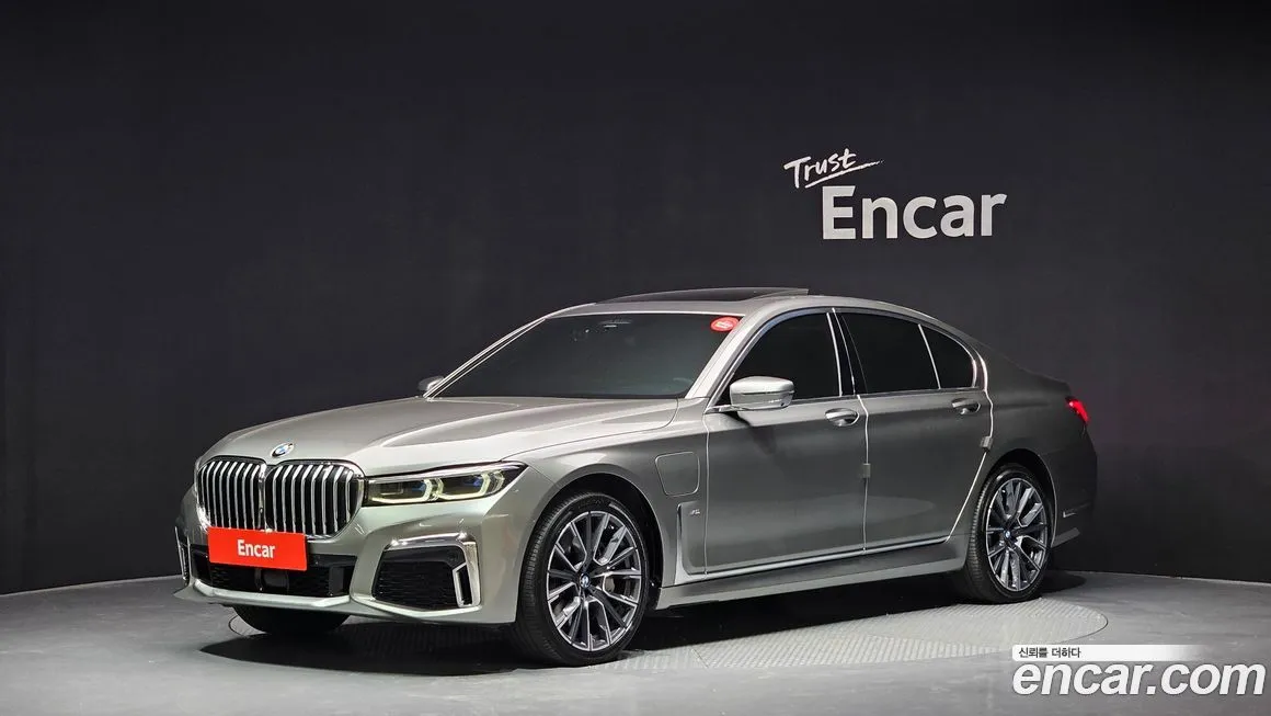 BMW 7-Series — фото 1
