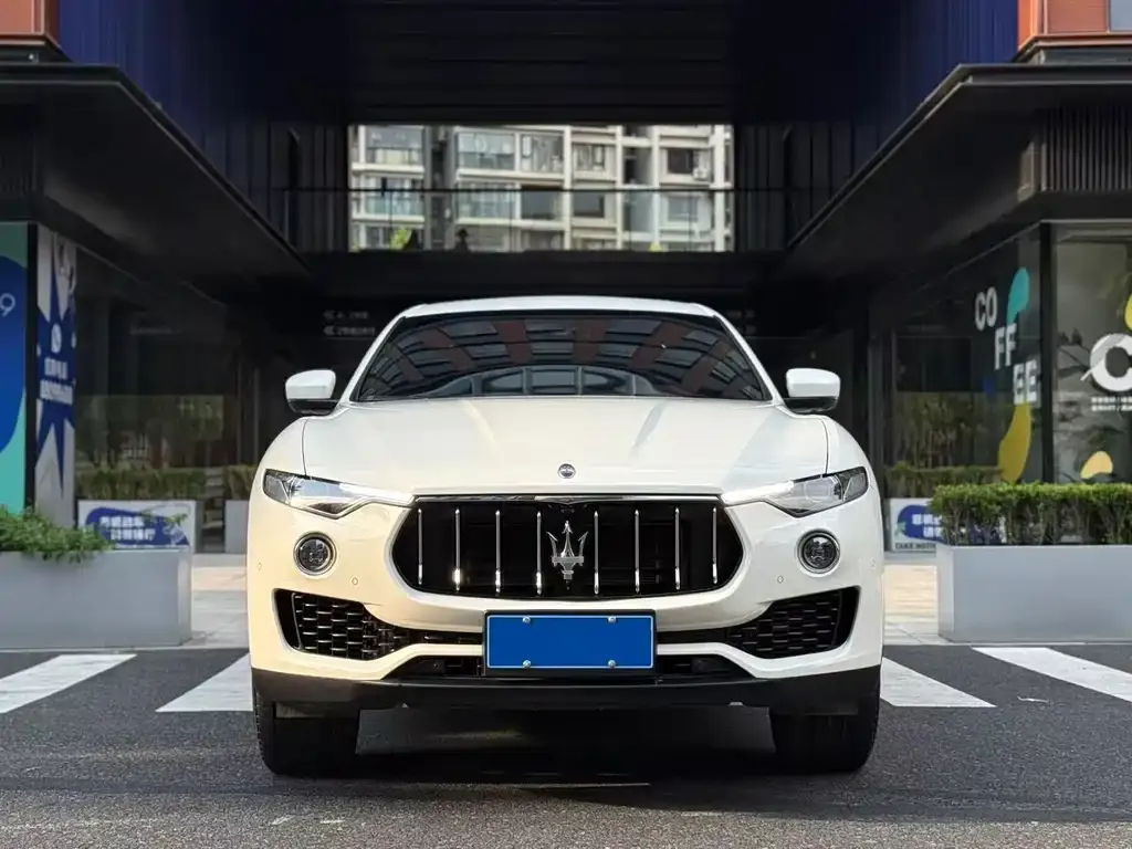 Maserati Levante — фото 2
