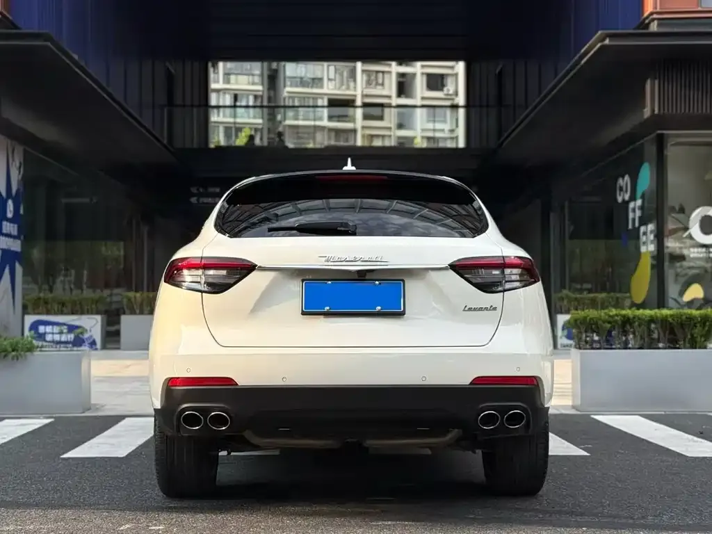 Maserati Levante — фото 6