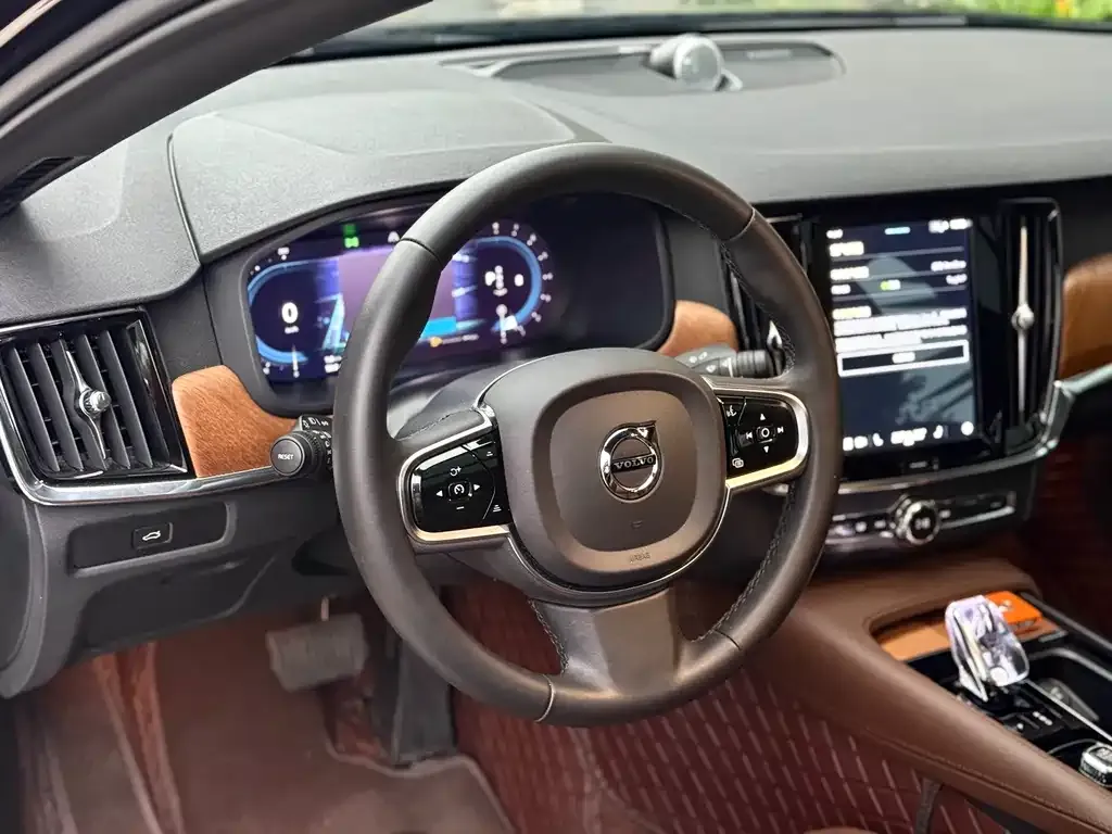 Volvo S90 — фото 6