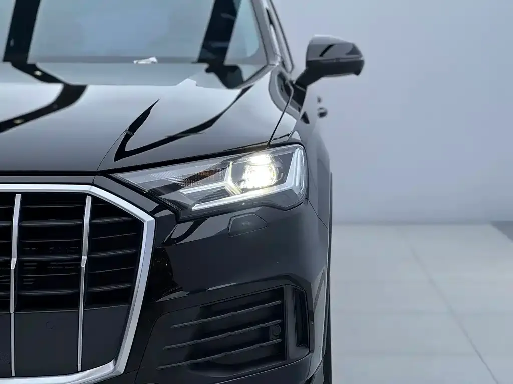 Audi Q7 — фото 3