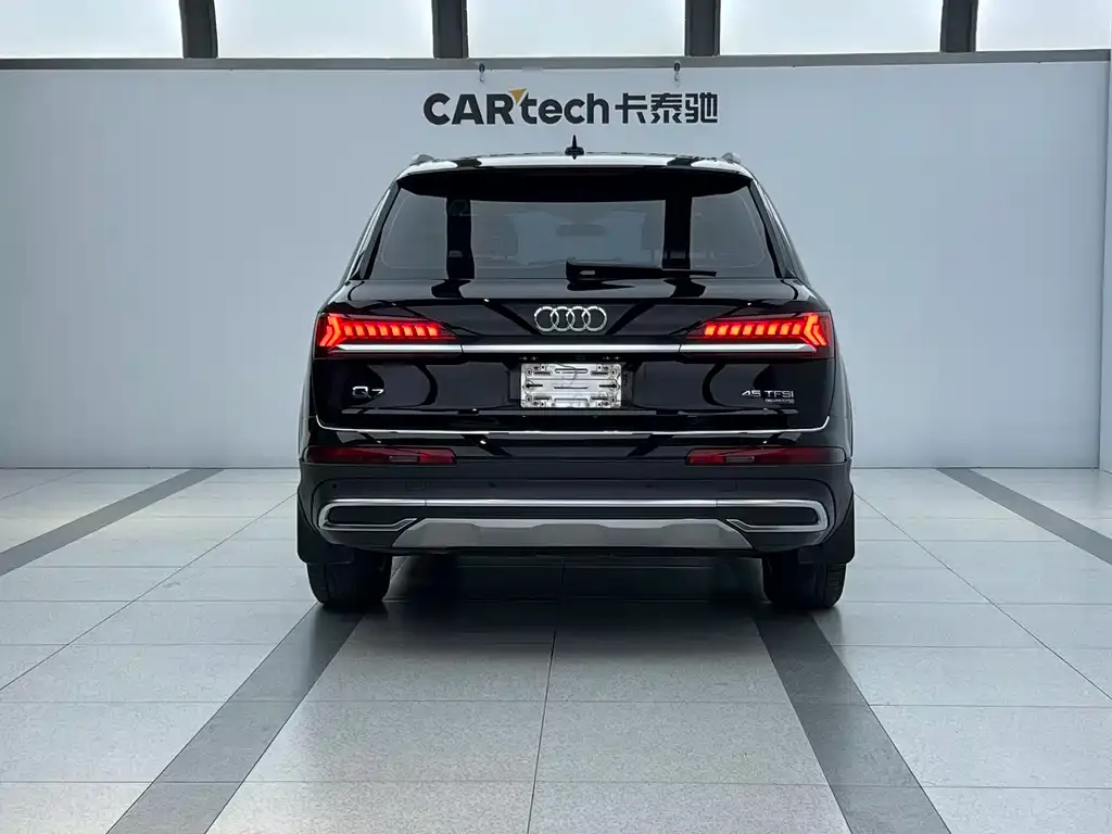Audi Q7 — фото 4
