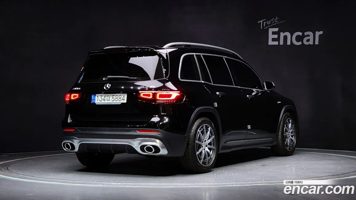 Mercedes-Benz GLB-Class — фото 2