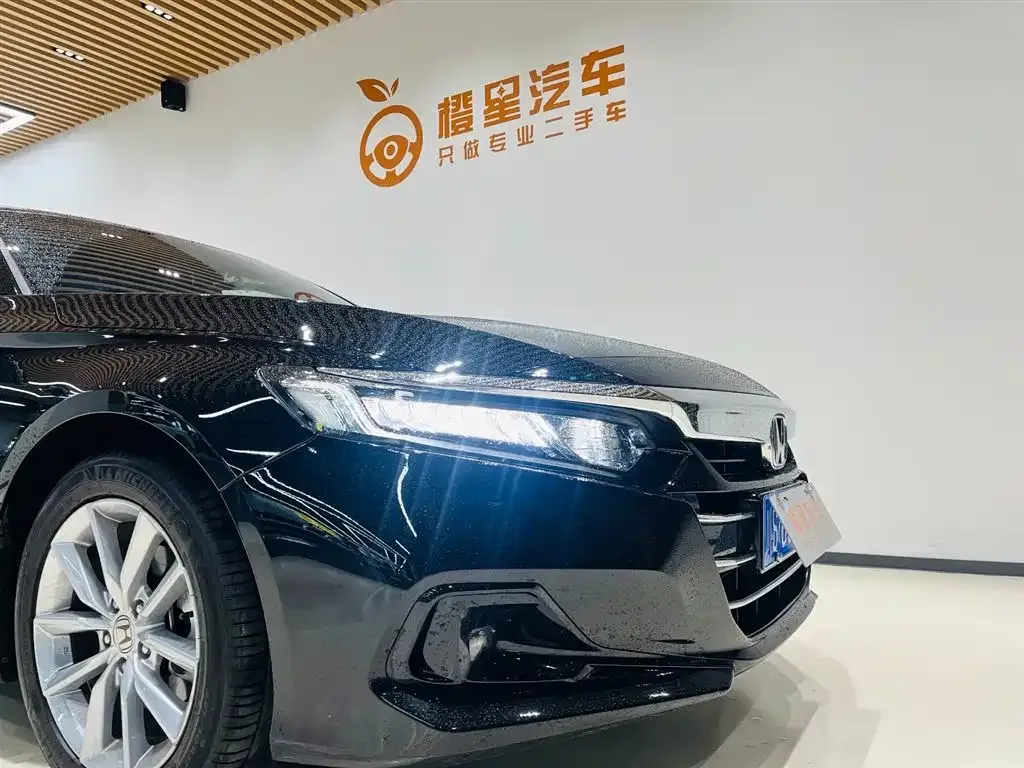 Honda Accord — фото 6