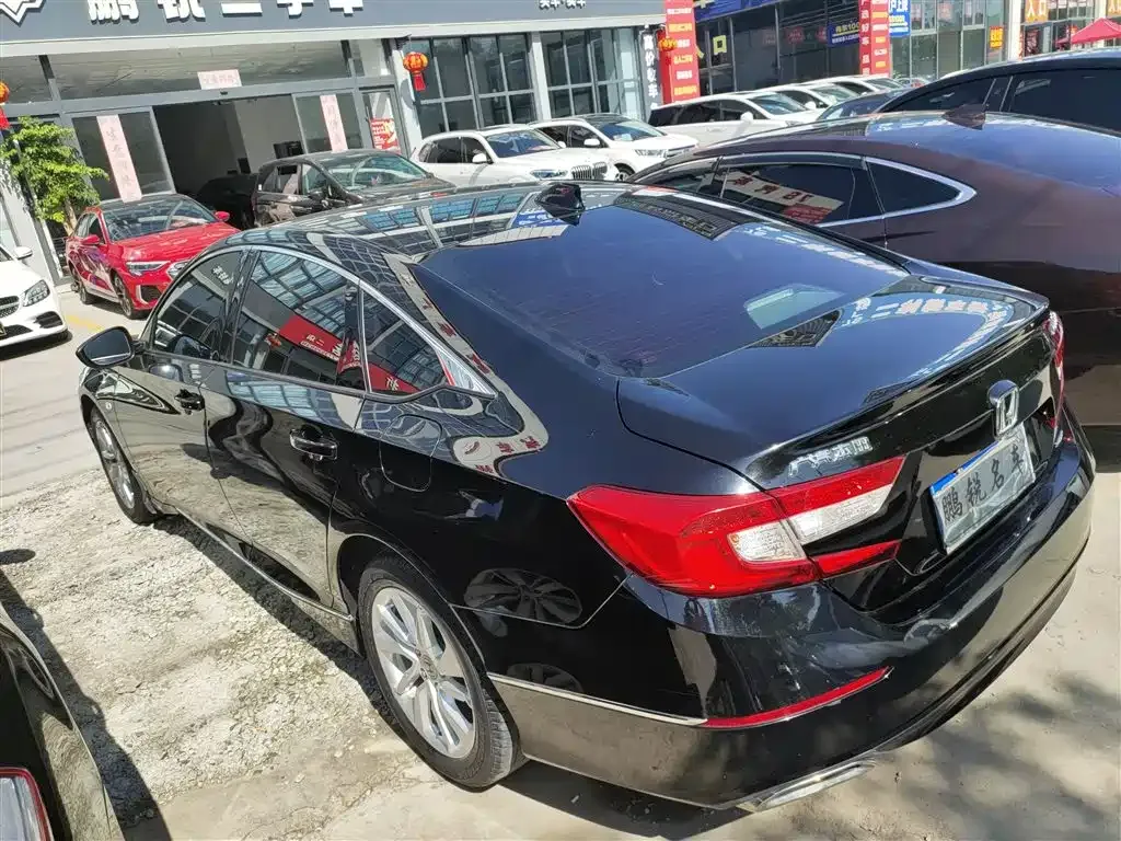 Honda Accord — фото 5