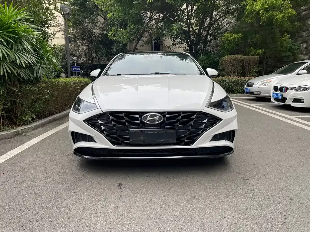 Hyundai Sonata — фото 2