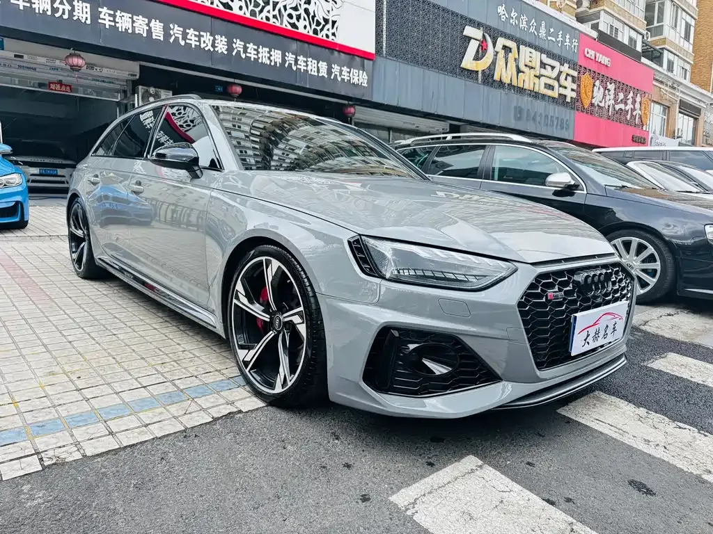 Audi RS 4 — фото 3