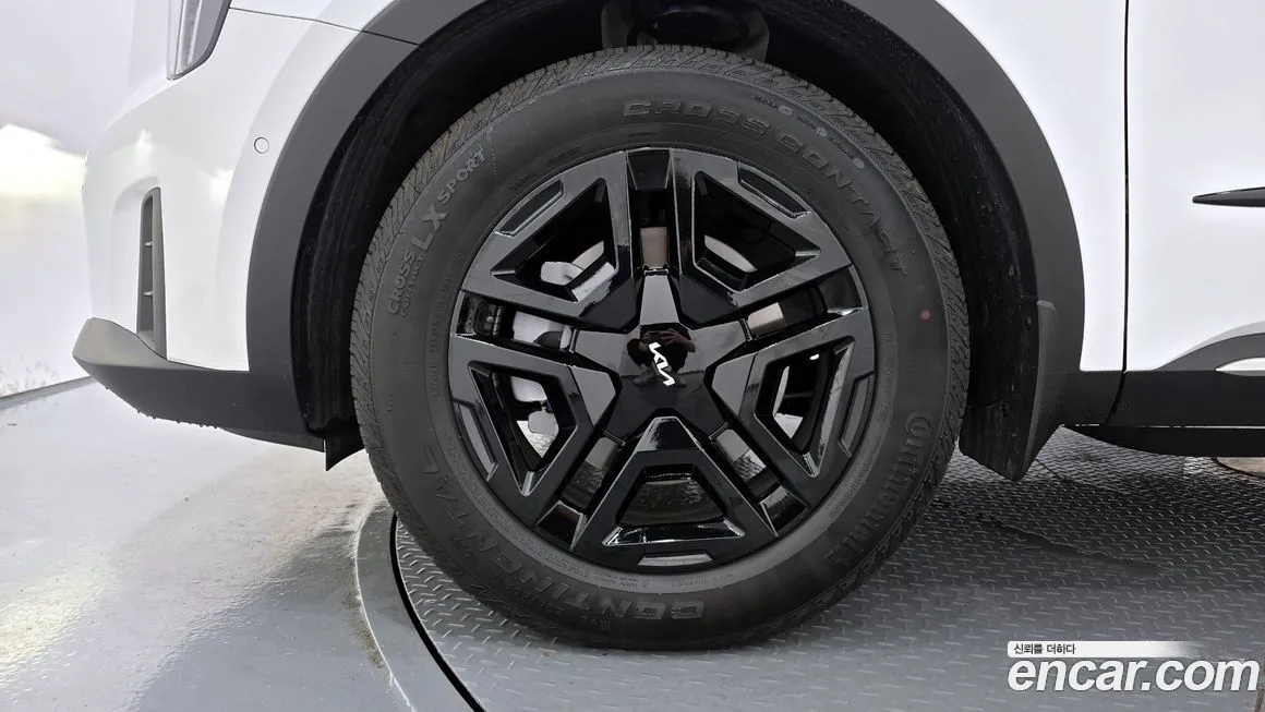 Kia Sorento — фото 5