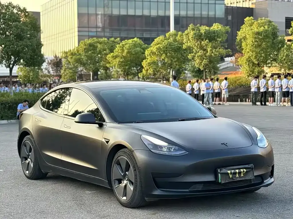 Tesla Model 3 — фото 3