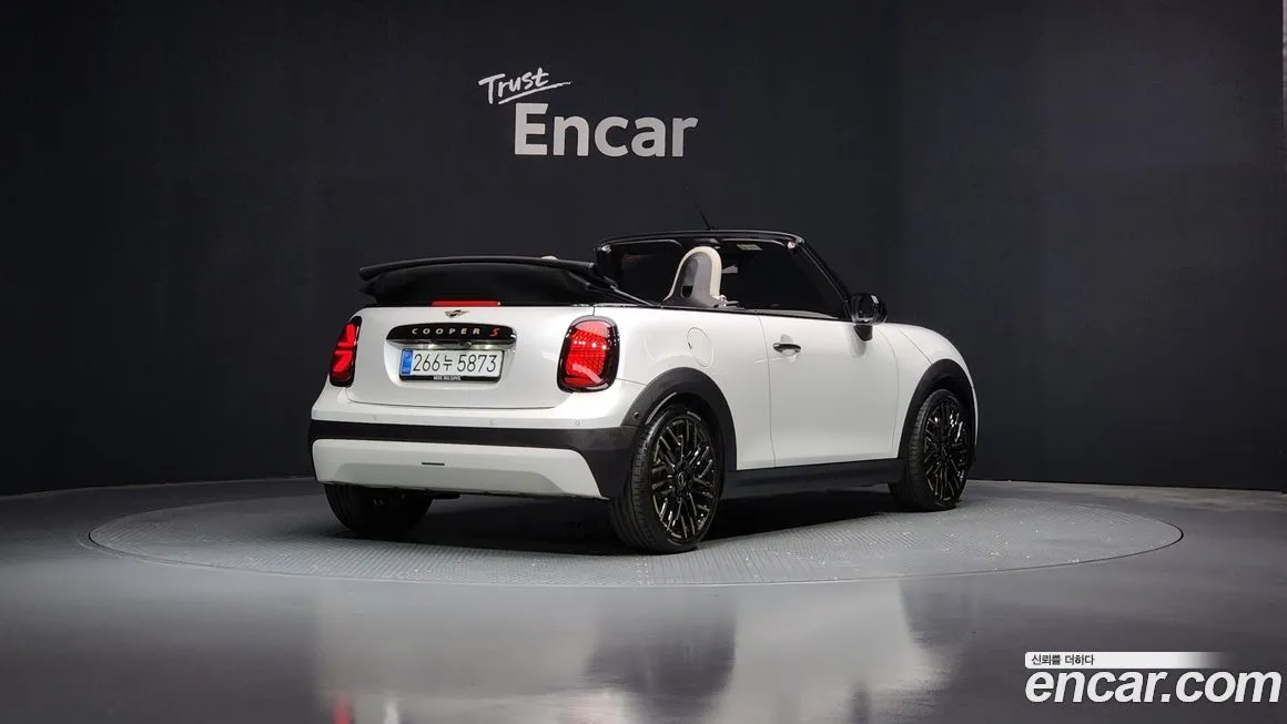 Mini Cooper Convertible — фото 2