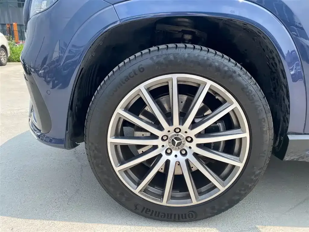 Mercedes-Benz GLS — фото 4
