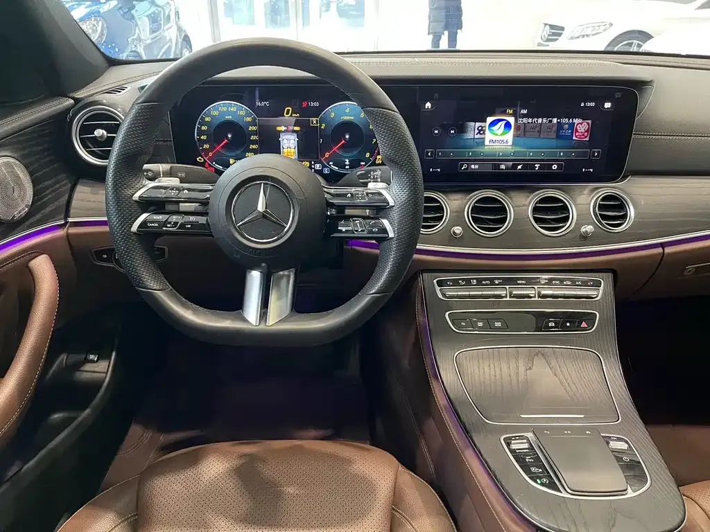 Mercedes-Benz E-Class — фото 10