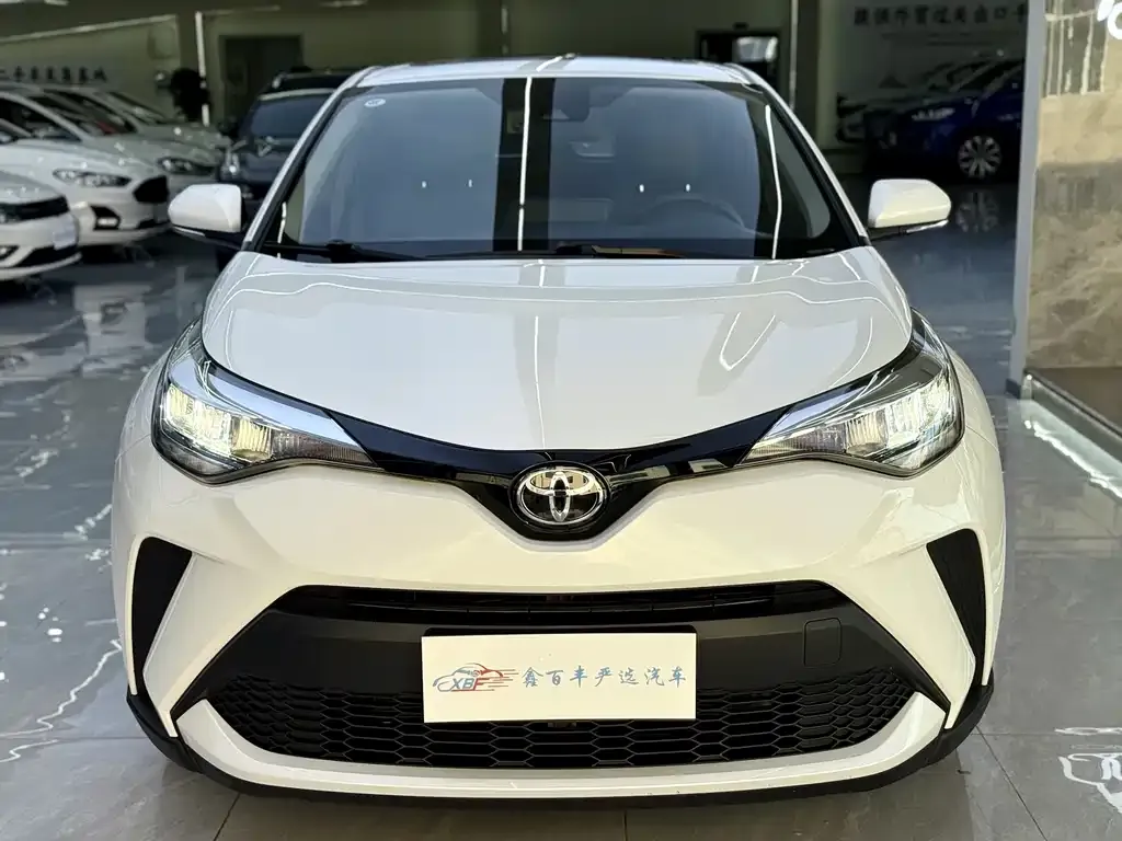 Toyota C-HR — фото 2