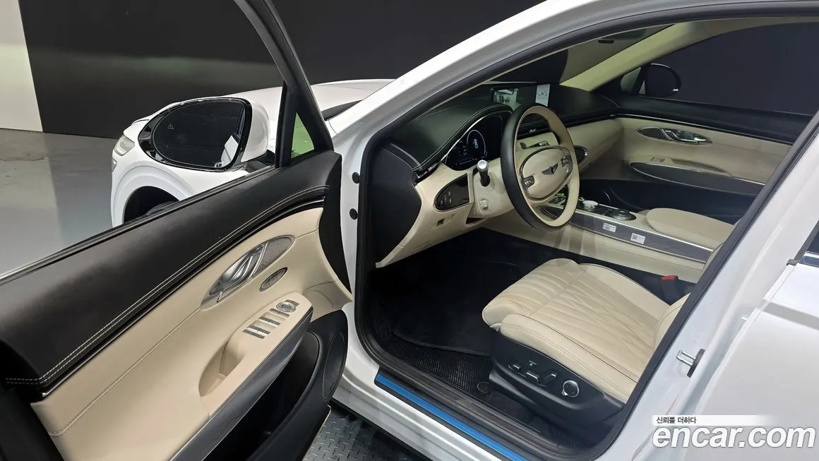 Genesis GV70 — фото 10