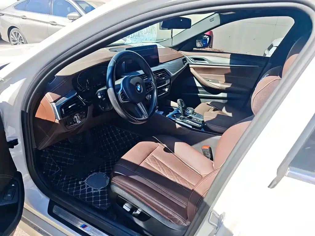 BMW 5 Series New Energy — фото 5