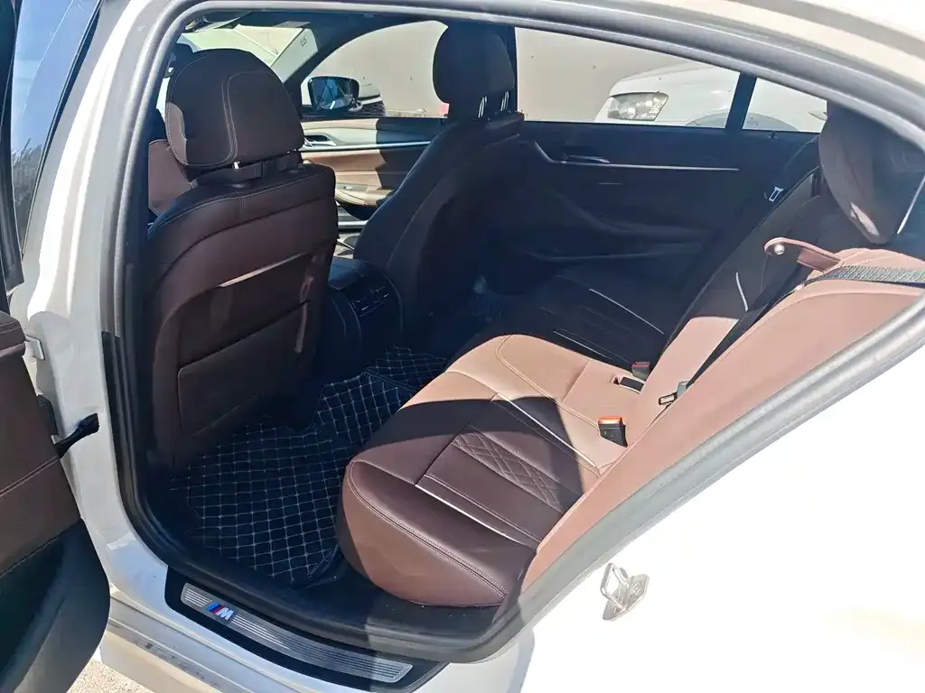BMW 5 Series New Energy — фото 8
