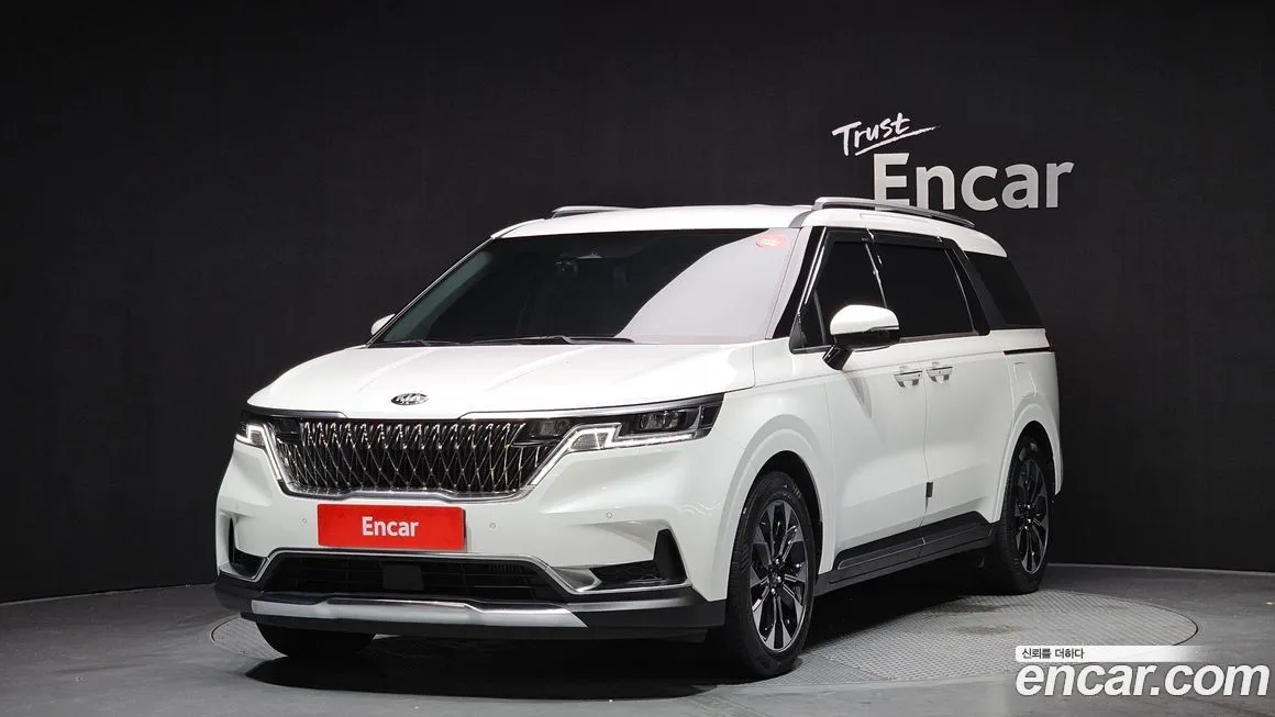 Kia Carnival — фото 1