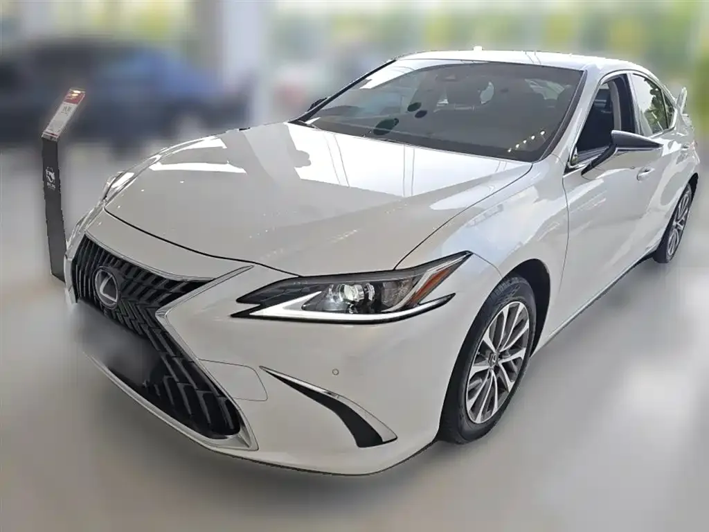 Lexus ES — фото 3