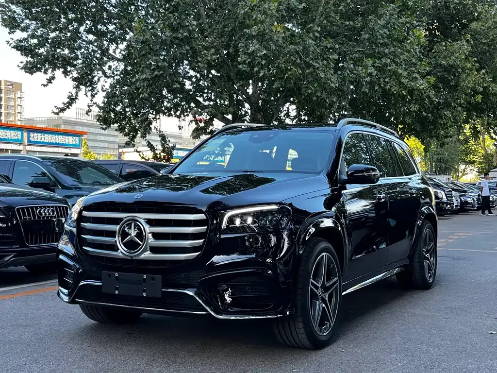 Mercedes-Benz GLS — фото 1