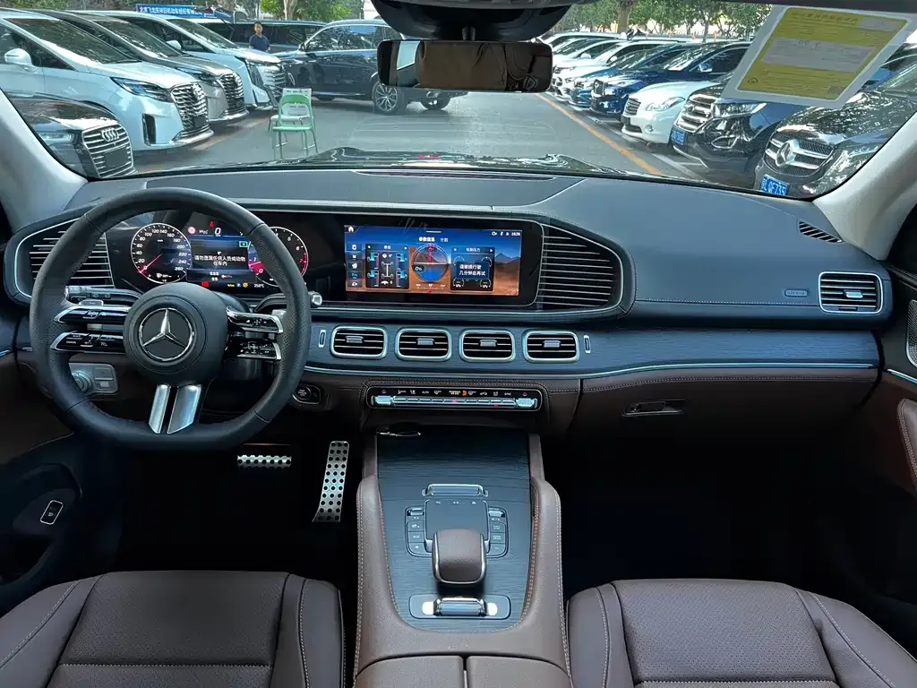 Mercedes-Benz GLS — фото 10