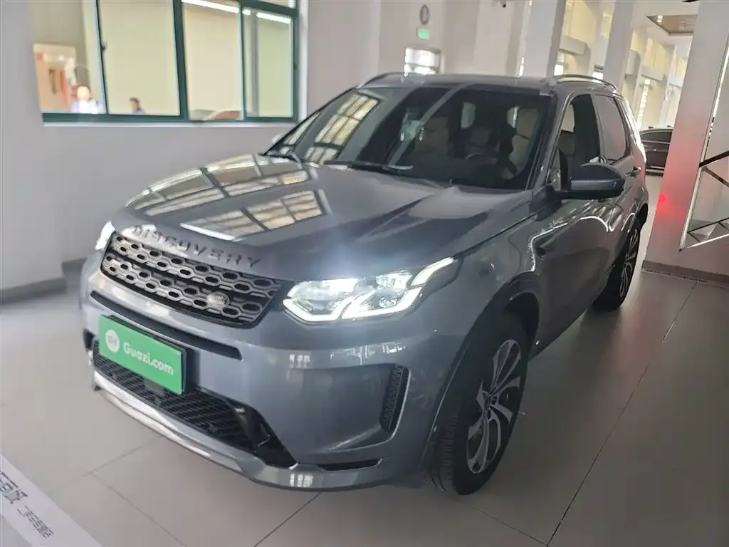 Land Rover Discovery Sport — фото 1