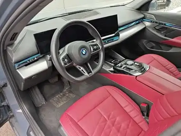 BMW i5 — фото 8