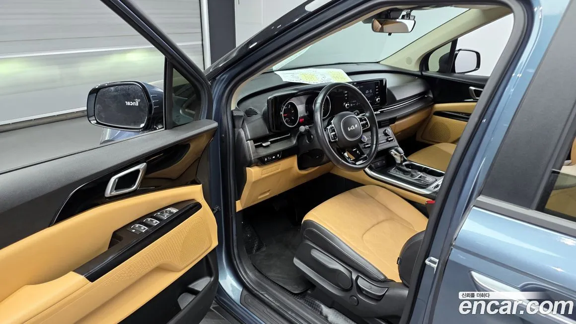 Kia Carnival — фото 10