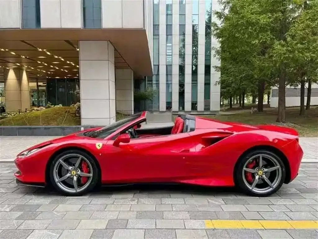 Ferrari F8 — фото 2