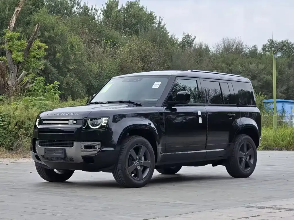 Land Rover Defender — фото 1