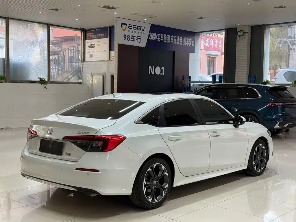 Honda Civic — фото 4