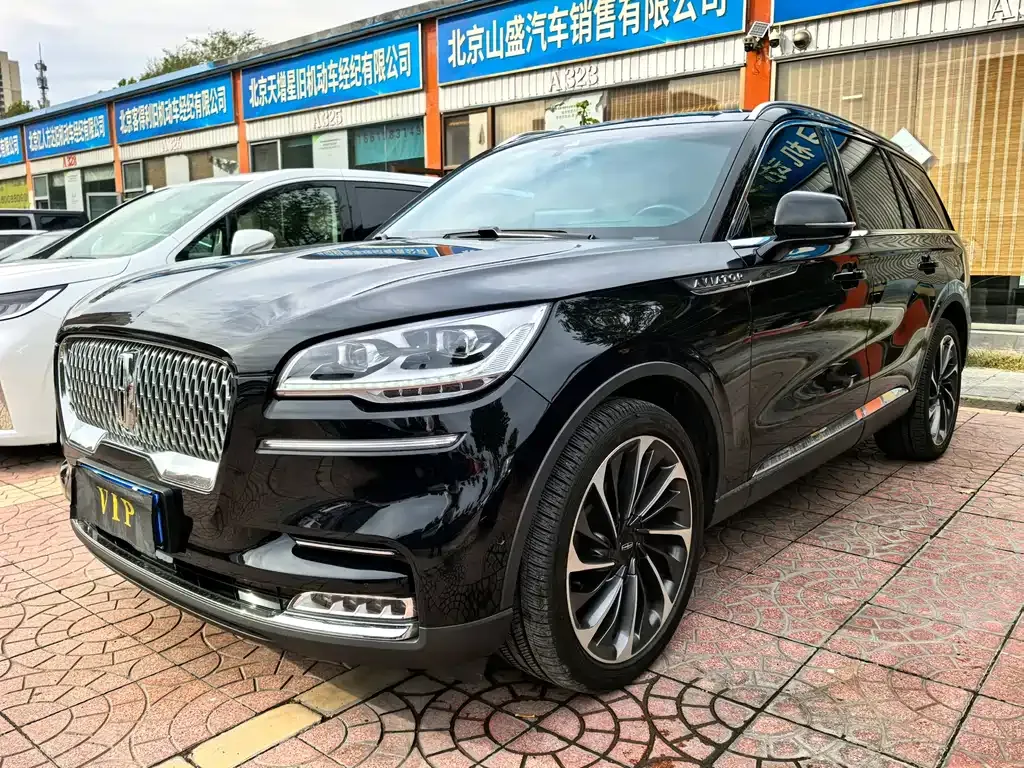 Lincoln Aviator — фото 1