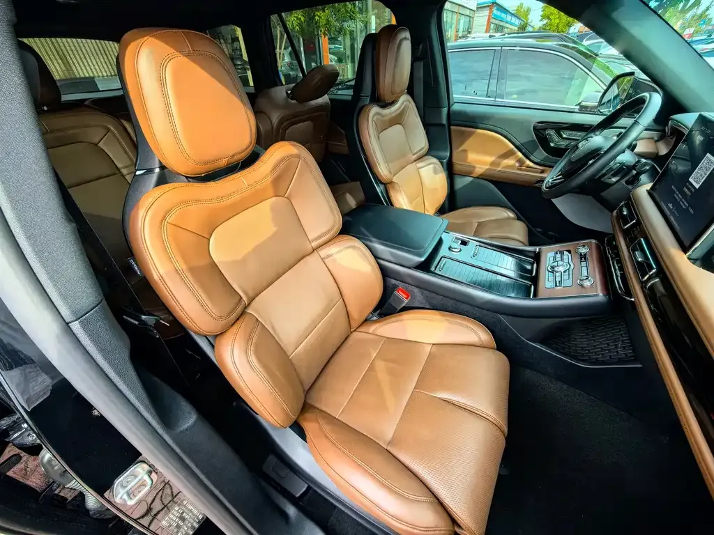 Lincoln Aviator — фото 9