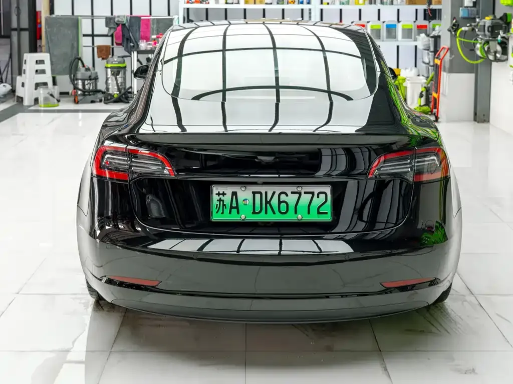 Tesla Model 3 — фото 4