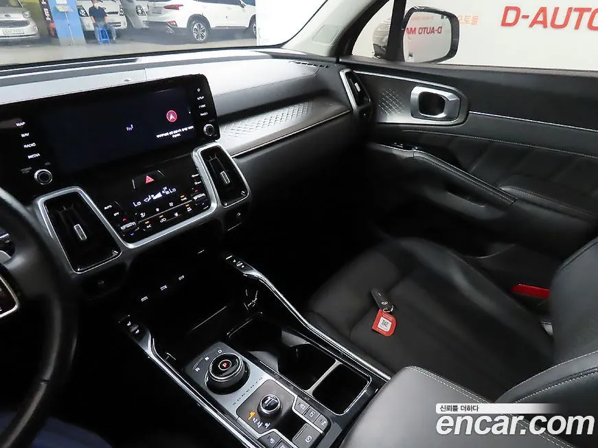 Kia Sorento — фото 10