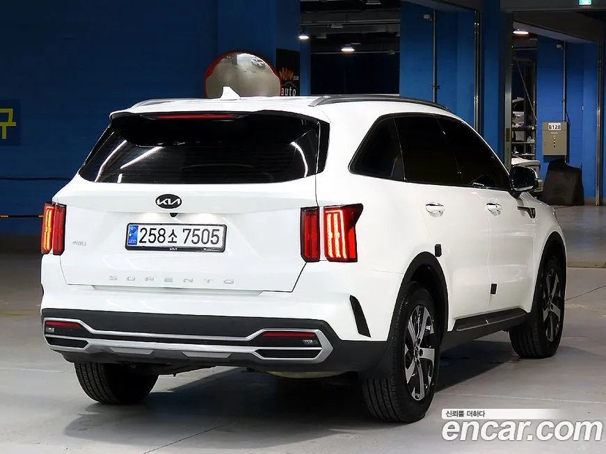 Kia Sorento — фото 4