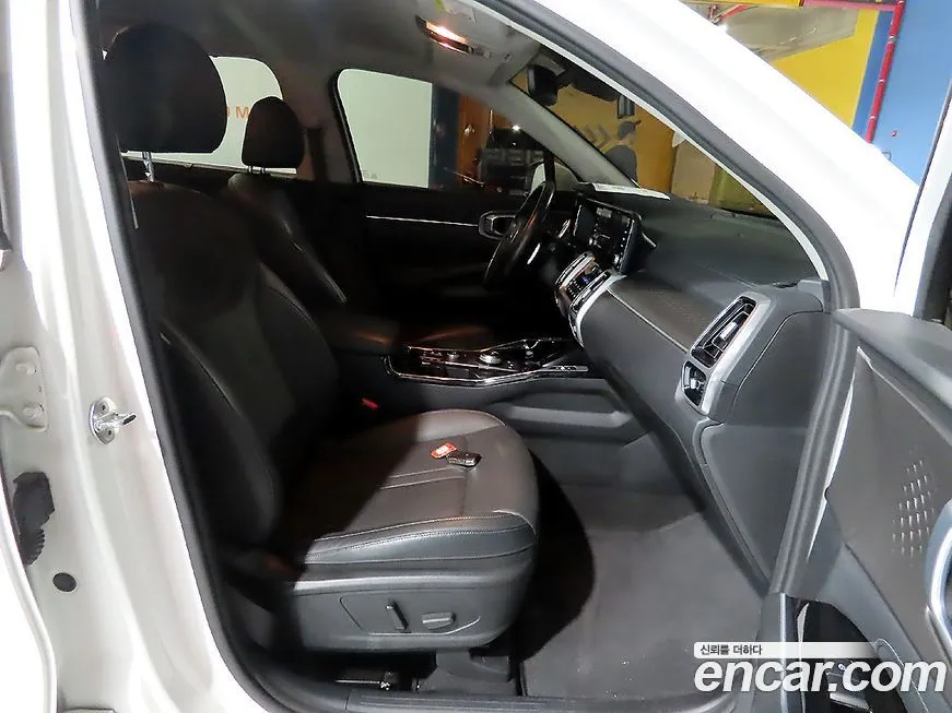 Kia Sorento — фото 7