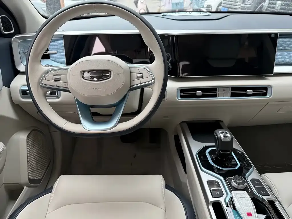 Geely Icon — фото 8