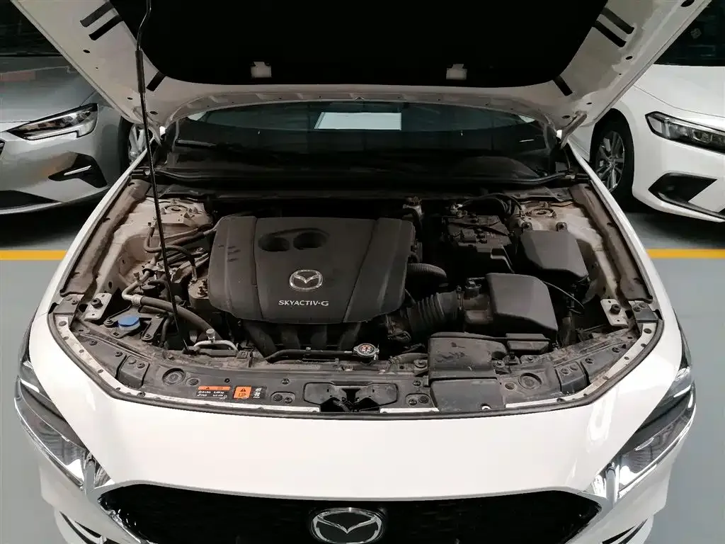 Mazda 3 Axela — фото 10