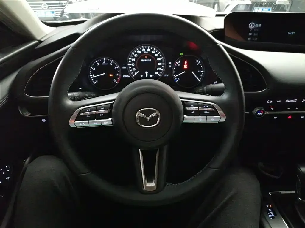 Mazda 3 Axela — фото 3