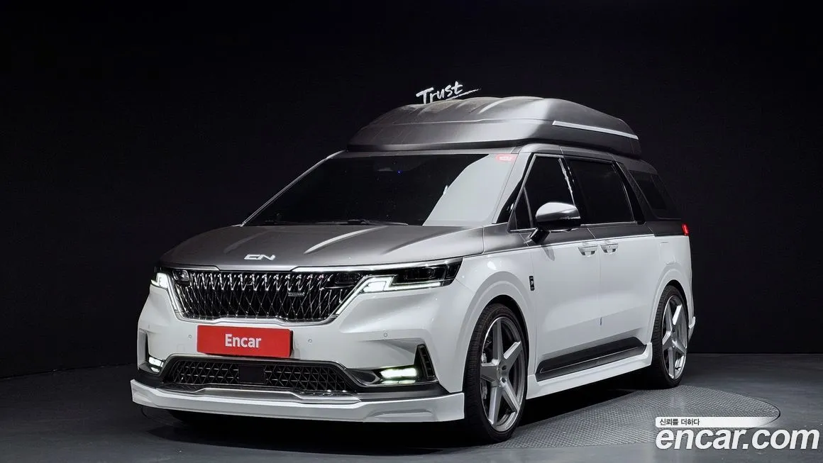 Kia Carnival — фото 1